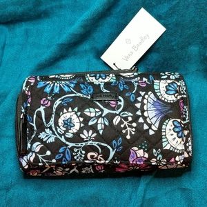 Vera Bradley Iconic Deluxe All Together Crossbody